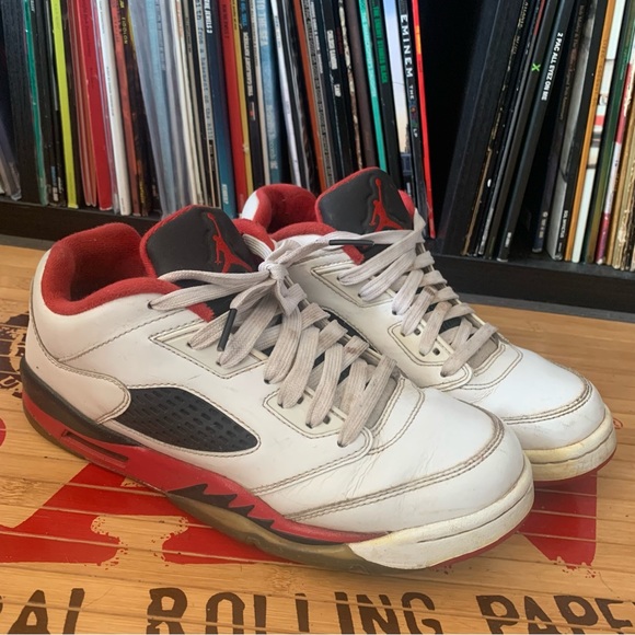 2016 Jordan retro 5 low “Fire Red” 7Y - Picture 1 of 6
